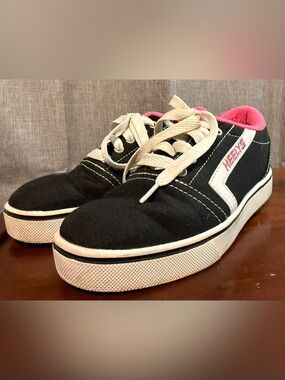 Heelys Black Canvas Sneakers with White Laces and Pink Accent